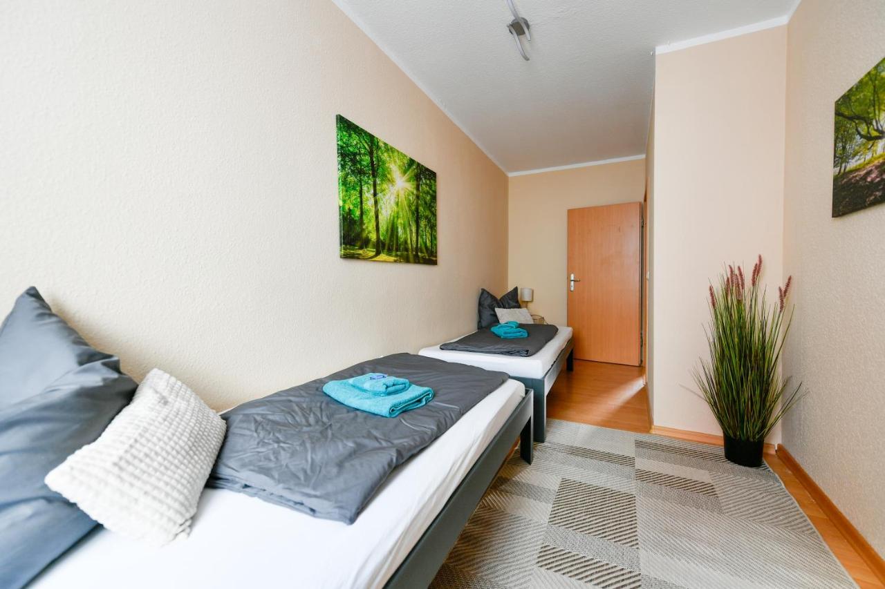 Fuerst-Pueckler-Apartment_Bis 6 Personen_Waschmaschine_Kueche_2X Parkplaetze_Terrasse_Netflix Cottbus Exterior photo